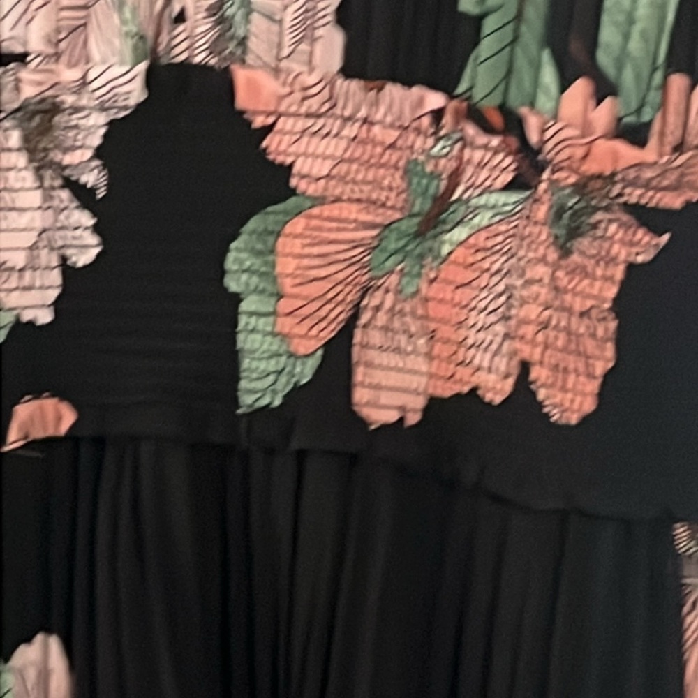 Dress - Picture 4 of 8